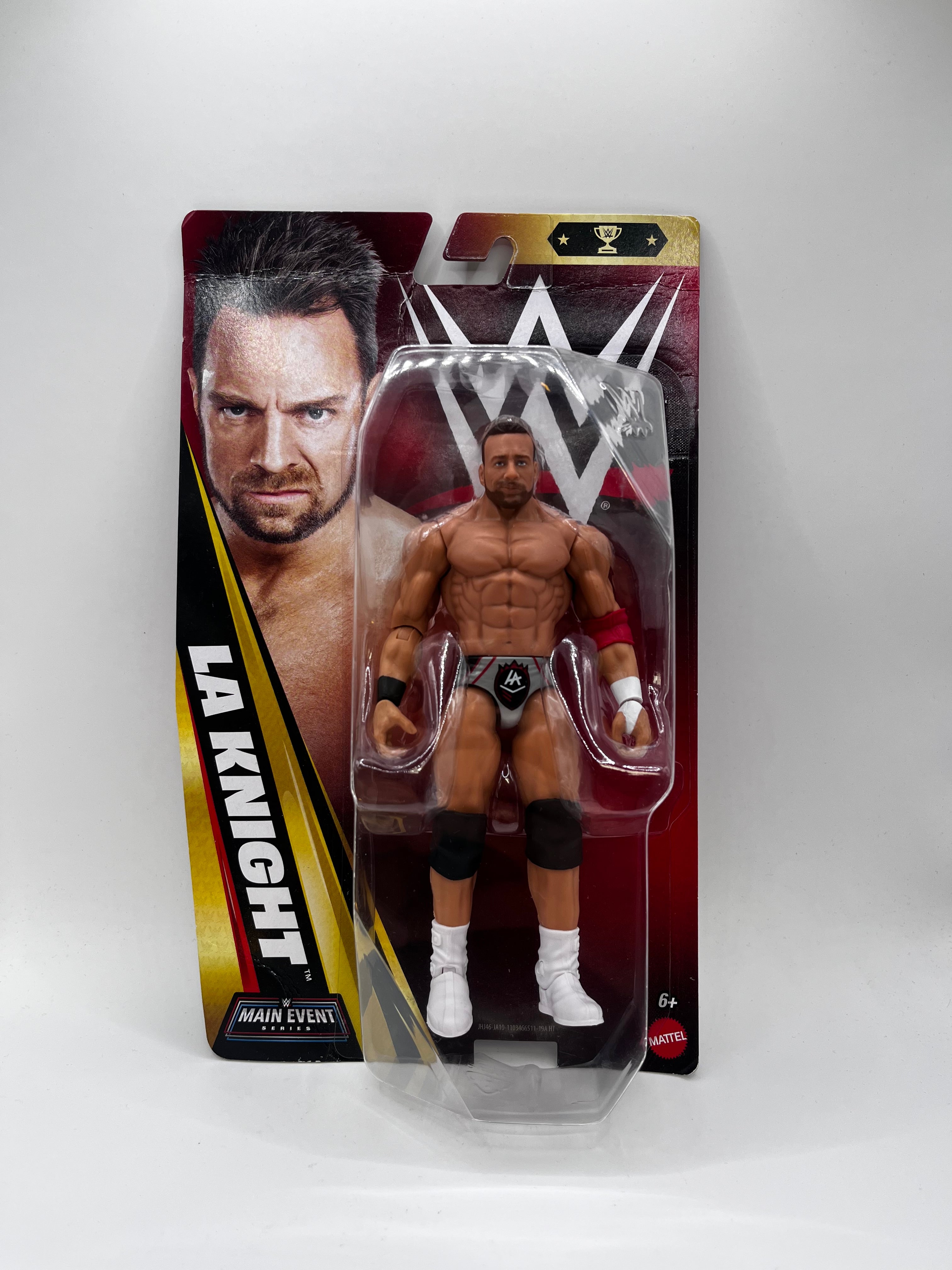 Figurka LA Knight WWE Main Event Top Picks 2026 Series (Wave 2)